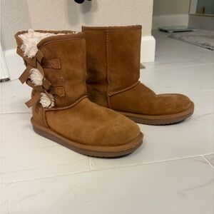 Koolaburra by Ugg brown Suede Boots with Bows